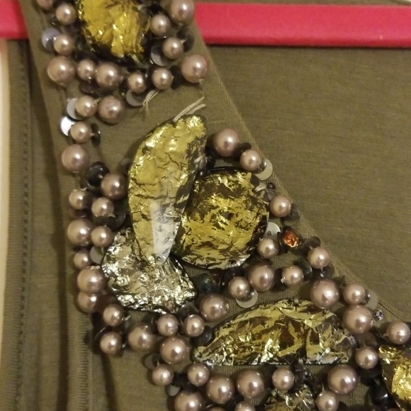 Beautiful dress - Picture 4 of 4